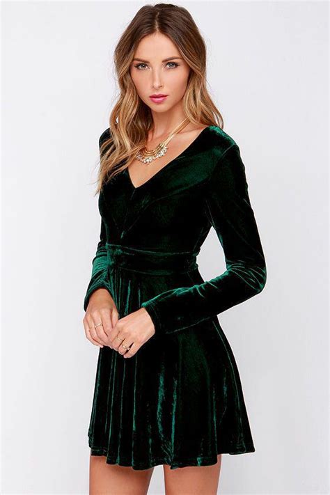 6 fabulous choices for dark green Christmas dresses - Page 2 of 6 - stylishwomenoutfits.com