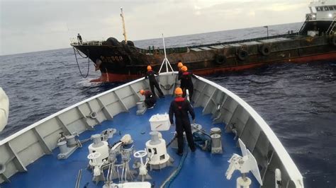 PCG's BRP Cabra responds to a distress call of Chinese Fishing vessel FV Kai Da 899 and saves 7 ...