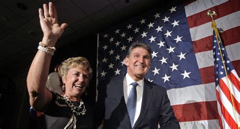 Gayle Conelly Manchin 5 Facts About Joe Manchin's Wife