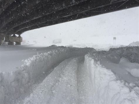 24 Pictures That Perfectly Capture How Insane The Snow Is Near Buffalo ...