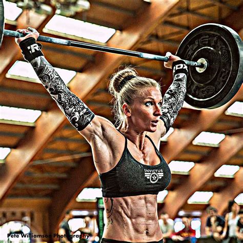 Girls That Curl | Crossfit girls, Crossfit women, Female crossfit athletes