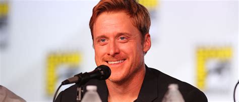 Doom Patrol : Alan Tudyk sera Mr. Nobody pour la série de DC Universe ...