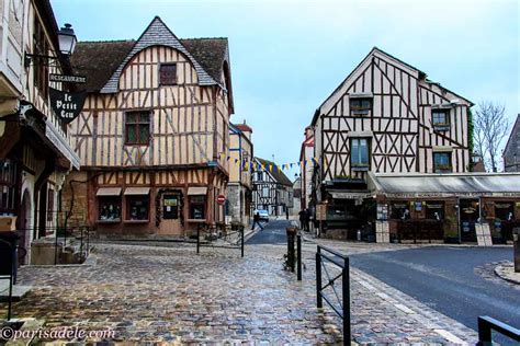 Provins | Paris Adèle