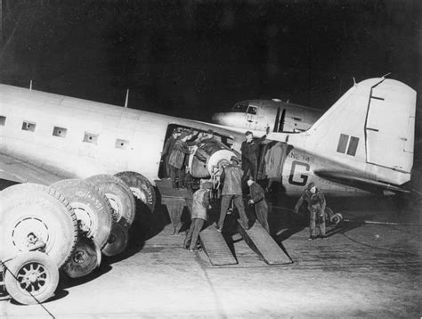 59 best US WWII Berlin Airlift images on Pinterest | World war two ...