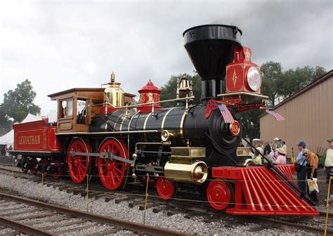 old train with gold trim - Google Search | Tren, Imagenes de trenes, Trenes viejos