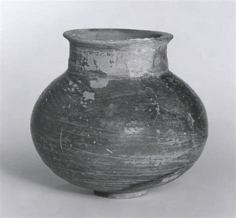 Vessel Period:Mitanni Date:ca. 1280 B.C. Geography:Syria, Tell Brak | Eastern art, Metropolitan ...