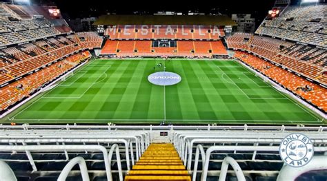 Valencia Matchday Experience and Stadium Tour - Only By Land