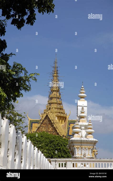 Khmer temples in Phnom Penh, CAMBODIA Stock Photo - Alamy