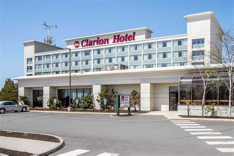 Clarion Hotel Airport - 36 Photos & 93 Reviews - Hotels - 1230 Congress ...