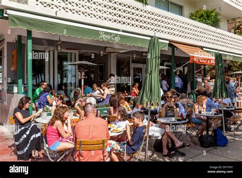 The News Cafe, Ocean Drive, South Beach, Miami, Florida, USA Stock Photo: 68825603 - Alamy