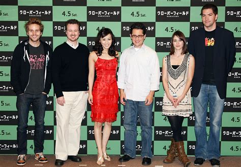 Cloverfield Cast - Lizzy Caplan Photo (1068987) - Fanpop