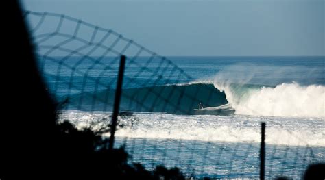 VOLCOM PIPE PRO: FREESURF WARM-UP | SURFLINE.COM