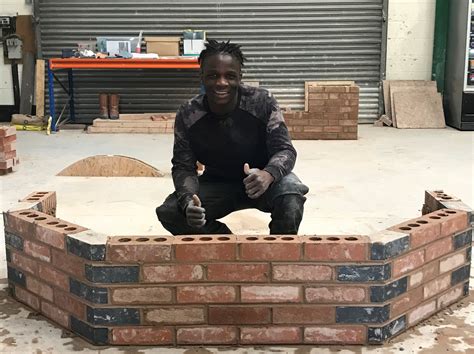 Bricklaying Diplomas | Bricklaying NVQs | Chameleon School