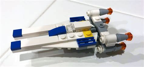 Brickfinder - LEGO Star Wars U-Wing Fighter Polybag Spotted