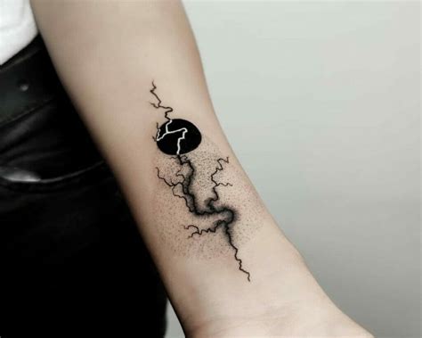 Lightning Strike Tattoo - Worldwide Tattoo & Piercing Blog