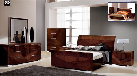 ESF Capri Bedroom Set in Walnut Lacquer Finish by ALF Italy