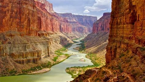 Grand Canyon Formation Is Talked About On A Grand Canyon Tour