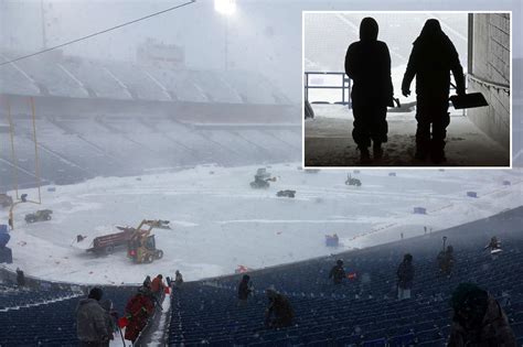 Bills urge shovelers to obey travel ban as snow pounds Buffalo before ...