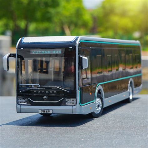 1:42 Yutong U12 Black Diamond Shanghai Pure Electric Bus With light ...