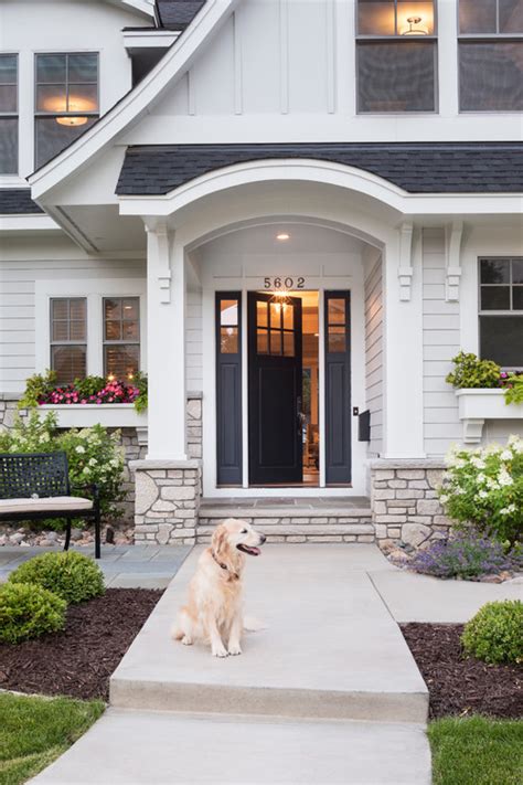 Modern White Farmhouse Exterior Ideas – Pickled Barrel