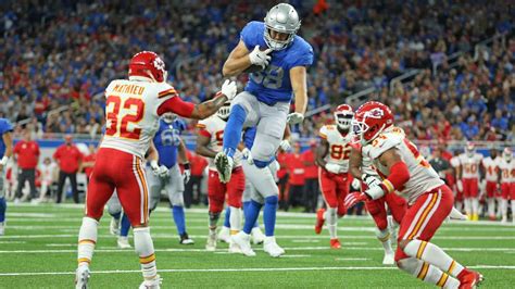 Lions T.J. Hockenson Avoids Hospital Amid Injury Scare