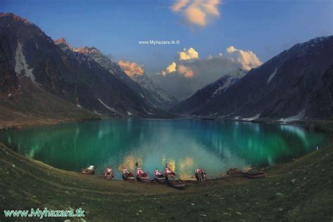 Pin di Qamber Abbas su Lake Saiful Muluk | Paesaggi