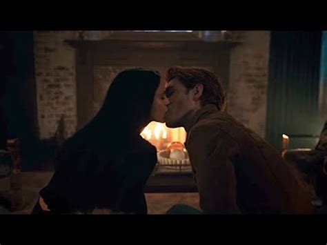 Archie and Veronica kiss 6x14 || Riverdale - YouTube