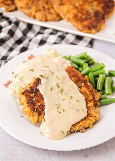 Chicken Fried Steak Recipe {+VIDEO} | Lil' Luna