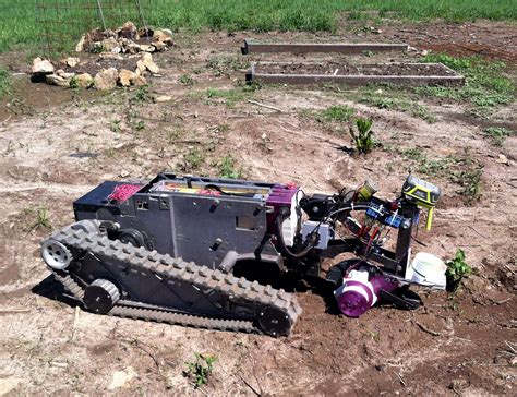 USDA-funded multi-robot farming project to aid in increasing world's food supply | Kansas State ...