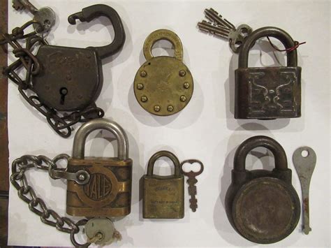 ANTIQUE VINTAGE PADLOCKS WITH KEYS, YALE, Y&T, EUREKA, BLAKESLEY, FRAIM, EAGLE -- Antique Price ...