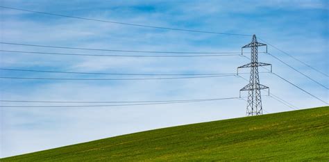 A clean energy grid means 10,000km of new transmission lines. They can ...