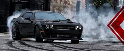 How Thieves Stole $600,000 Worth Dodge Challengers In Under 40 Seconds