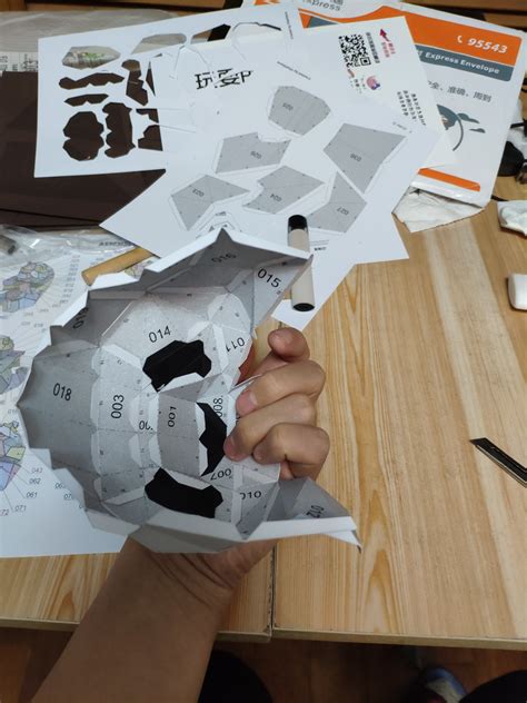 Papercraft Panda. Make your own paper sculpture! :: Behance