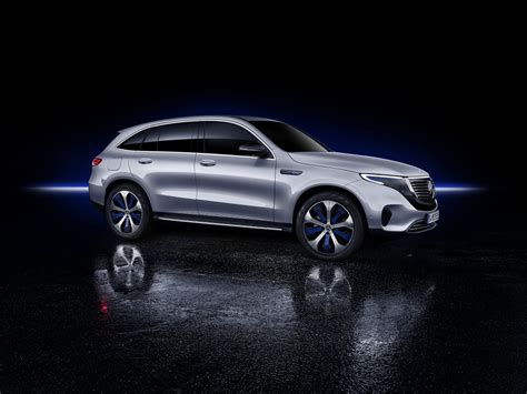 Mercedes-Benz EQC marks a clever, future-forward start for electric EQ ...