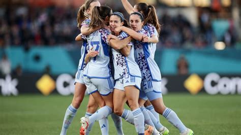 Spain thrashes Switzerland at Women's World Cup despite bizarre own goal, while Japan beats ...