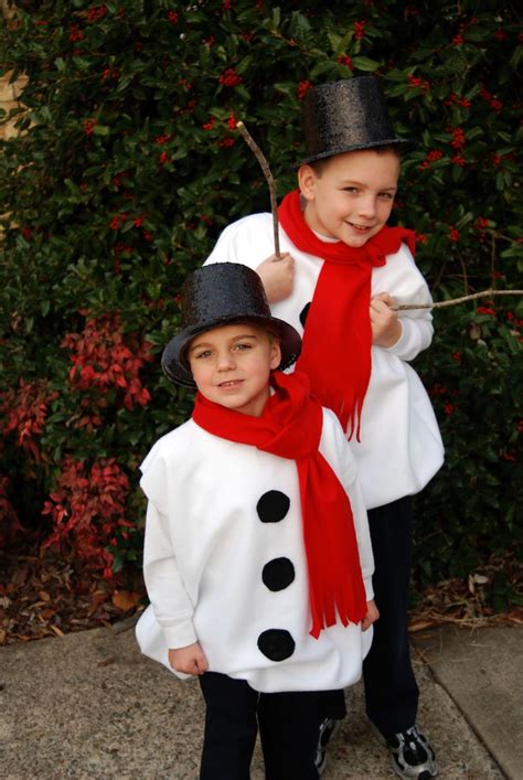 easy diy snowman costume - Novella Ruff