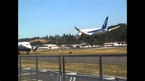 Boeing field plane spotting - YouTube