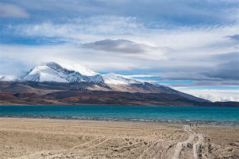 Lake of the Demon--Lake Rakshastal, Tibet [OC] [1600x1068] : EarthPorn