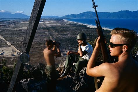 marines-arrive-at-da-nang - Vietnam War Pictures - Vietnam War ...