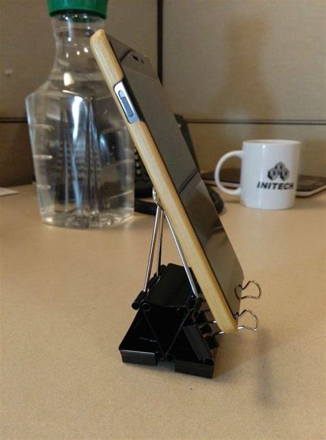 DIY - Binder Clip Cell Phone Stand (with room for USB!) | Diy phone ...