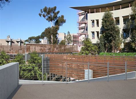 UCSD Hillcrest Medical / Utilities Bridge Screen | Bluemotif Architecture