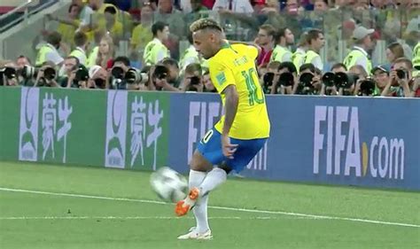 Neymar skills: Did you see this amazing touch from Brazil star? | Football | Sport | Express.co.uk