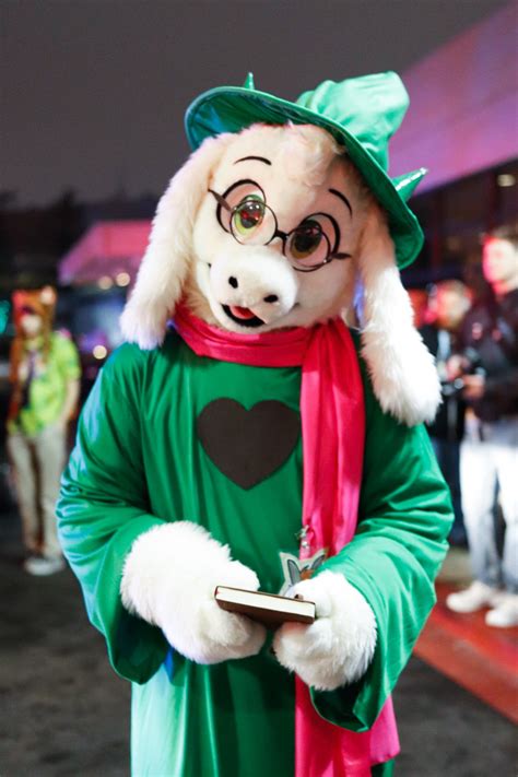 Ralsei cosplay from Midwest Furfest ... | Undertale cosplay, Cute cosplay, Cosplay