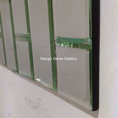 Beveled Mirror Wall Tiles MG 065046 » Mirrors Glass Gallery