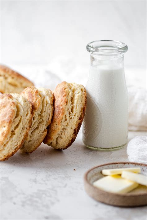 Buttery Flaky Homemade Biscuits - Simply Unbeetable