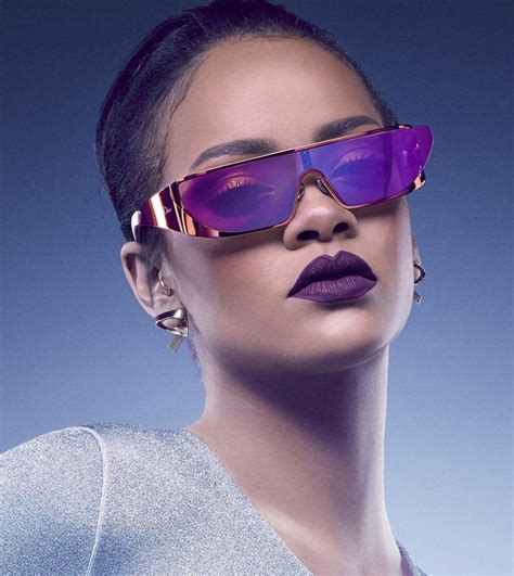 Purple Ri | Óculos de sol dior, Rihanna, Dior