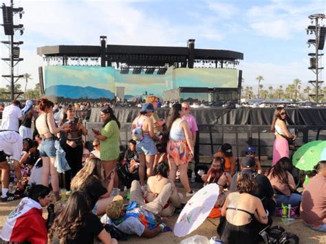 Photos of Coachella: Instagram Vs. Reality - Business Insider