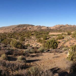 Hiking the PCT in Vasquez Rocks - SoCal Hiker