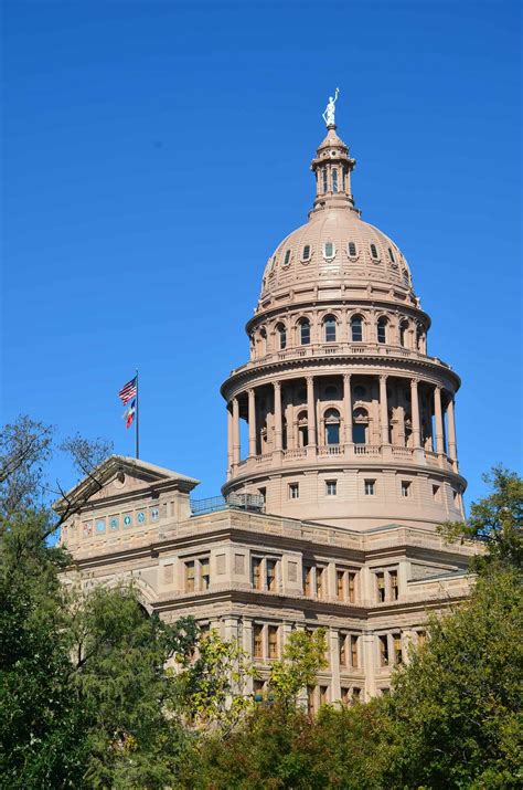 Texas State Capitol: Building and Grounds (Austin) - Nomadic Niko