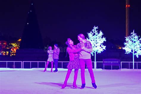 Lovely Couple`s Skating on Ice at Christmas Show in International Drive Area. Editorial ...